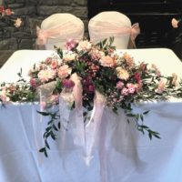Top table arrangement